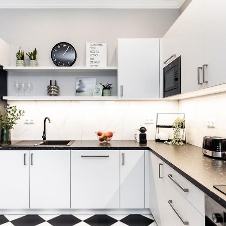 Luxe Living Krakow Apartment ภายนอก รูปภาพ