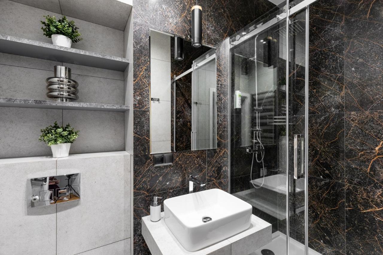 Luxe Living Krakow Apartment ภายนอก รูปภาพ