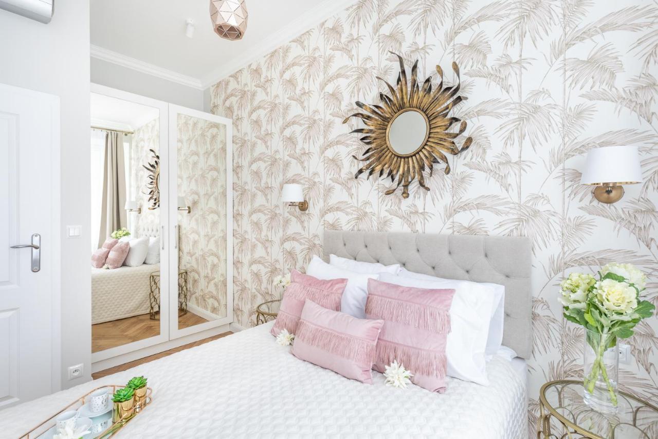 Luxe Living Krakow Apartment ภายนอก รูปภาพ