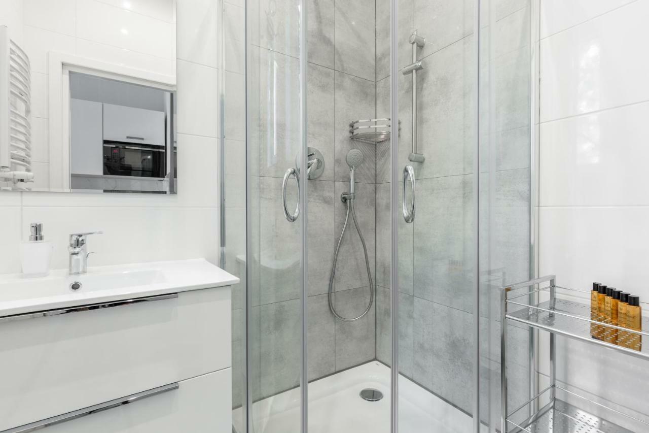 Luxe Living Krakow Apartment ภายนอก รูปภาพ