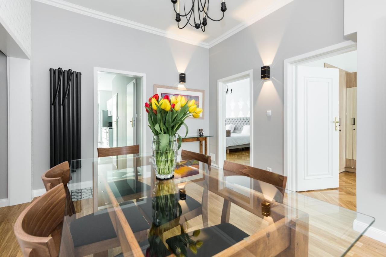 Luxe Living Krakow Apartment ภายนอก รูปภาพ